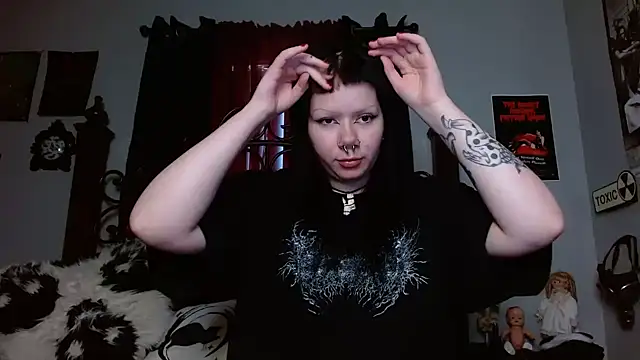Snapshot of Bettieee_Agura chatting on 8, 4, 2026 Bettieee Agura online show from 8, 4, 2026