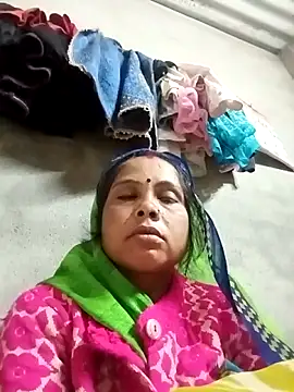 Snapshot of Shreya_pandit chatting on 6, 1, 2026 Shreya pandit online show from 6, 1, 2026