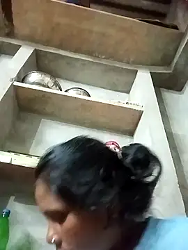 Snapshot of Shreya_pandit chatting on 13, 1, 2026 Shreya pandit online show from 13, 1, 2026