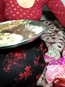 Snapshot of Pooja_Love143 chatting on 3, 3, 2026 Pooja Love143 online show from 3, 3, 2026