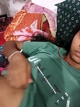 Snapshot of XPriti_x chatting on 15, 4, 2026 XPriti x online show from 15, 4, 2026