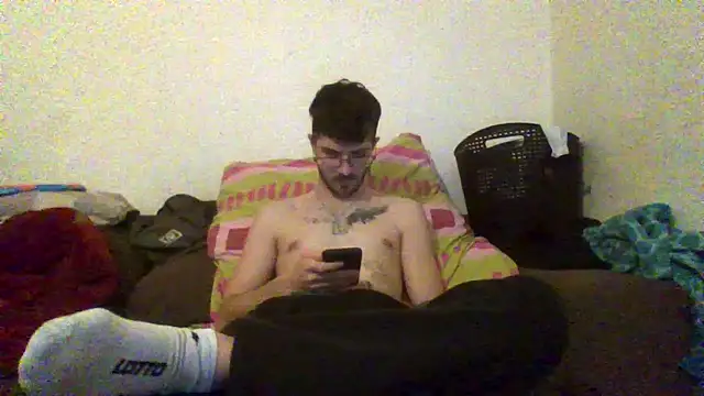 Snapshot of atreus69big chatting on 20, 4, 2026 atreus69big online show from 20, 4, 2026