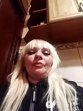 Snapshot of MirandaStar462 chatting on 15, 12, 2025 MirandaStar462 online show from 15, 12, 2025