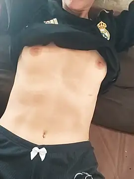 Snapshot of BranquinhaDLC chatting on 16, 4, 2026 BranquinhaDLC online show from 16, 4, 2026