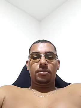 Reis001122 online show from 2, 5, 2026