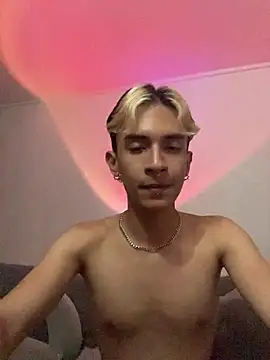 Snapshot of Dracco_Velour_ chatting on 1, 3, 2026 Dracco Velour online show from 1, 3, 2026