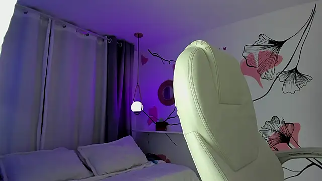 lia quinn online show from 3, 2, 2026