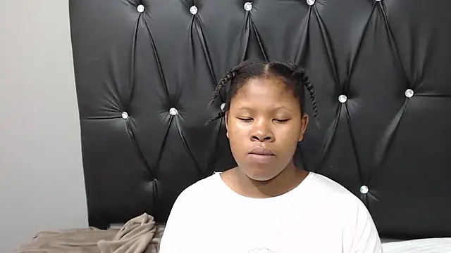 Snapshot of TemptingCloeXx chatting on 17, 4, 2026 TemptingCloeXx online show from 17, 4, 2026