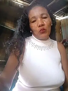 Snapshot of sara_milf777 chatting on 7, 4, 2026 sara milf777 online show from 7, 4, 2026