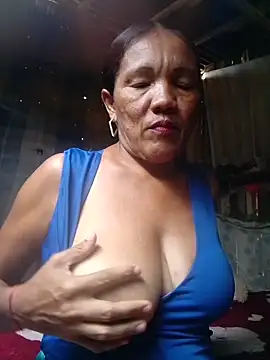 Snapshot of sara_milf777 chatting on 17, 4, 2026 sara milf777 online show from 17, 4, 2026