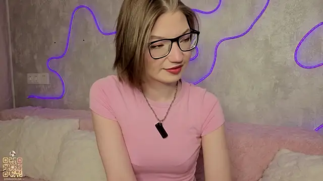 Snapshot of JeaneneWoltz chatting on 18, 5, 2026 JeaneneWoltz online show from 18, 5, 2026