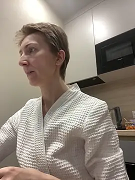 Sensual Flower online show from 9, 2, 2026