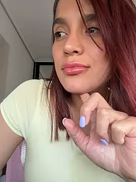 Snapshot of lara_beker chatting on 5, 4, 2026 lara beker online show from 5, 4, 2026