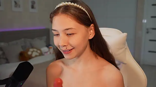 luna young online show from 17, 1, 2026