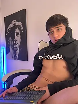 Snapshot of lian_fooxx chatting on 16, 3, 2026 lian fooxx online show from 16, 3, 2026