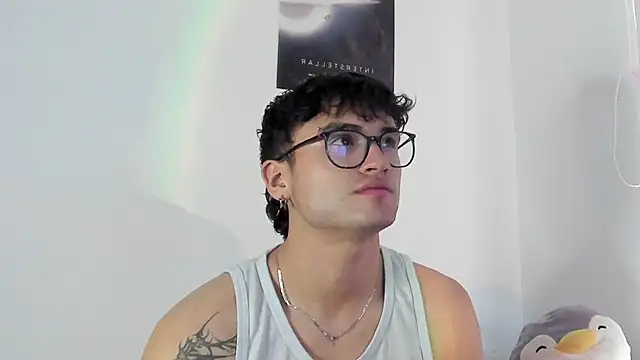 Snapshot of charlie_dicker chatting on 20, 12, 2025 charlie dicker online show from 20, 12, 2025