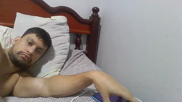 Snapshot of moreno_dotado22 chatting on 2, 6, 2026 moreno dotado22 online show from 2, 6, 2026