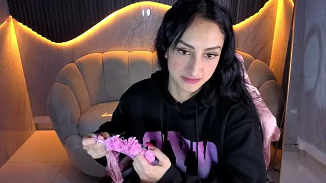 Tifany Tx online show from 25, 3, 2026