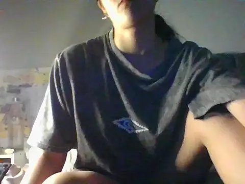 Snapshot of Valennight chatting on 19, 12, 2025 Valennight online show from 19, 12, 2025