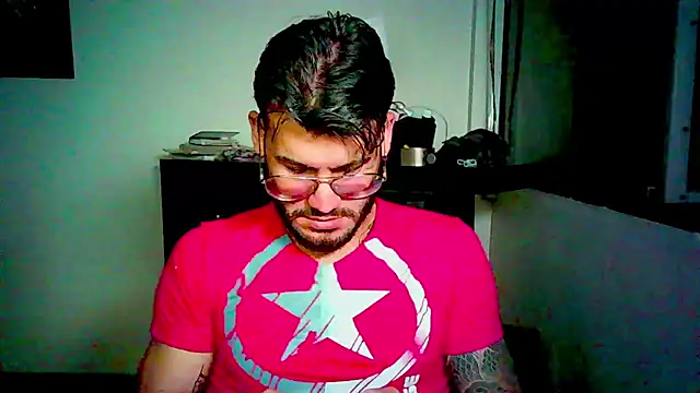 Snapshot of thedragonboyxxx chatting on 13, 3, 2026 thedragonboyxxx online show from 13, 3, 2026