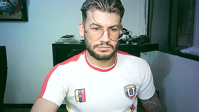 Snapshot of thedragonboyxxx chatting on 27, 3, 2026 thedragonboyxxx online show from 27, 3, 2026
