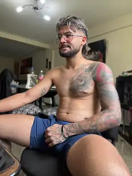 Snapshot of thedragonboyxxx chatting on 12, 4, 2026 thedragonboyxxx online show from 12, 4, 2026