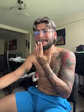 Snapshot of thedragonboyxxx chatting on 22, 4, 2026 thedragonboyxxx online show from 22, 4, 2026