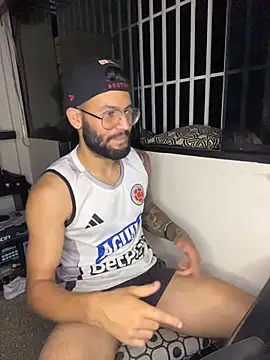 Snapshot of thedragonboyxxx chatting on 2, 7, 2026 thedragonboyxxx online show from 2, 7, 2026