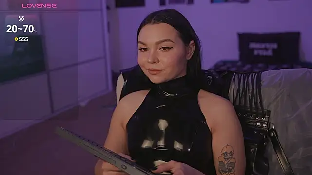 Snapshot of Dominatrix_Alice chatting on 4, 3, 2026 Dominatrix Alice online show from 4, 3, 2026