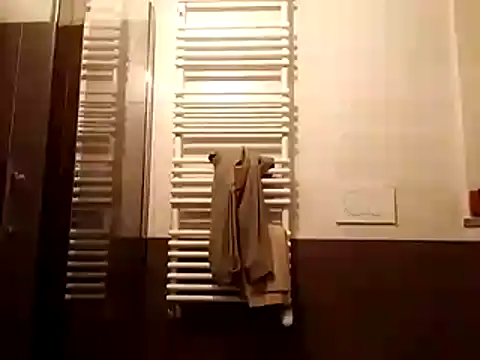 Snapshot of Durdllo90 chatting on 18, 12, 2025 Durdllo90 online show from 18, 12, 2025