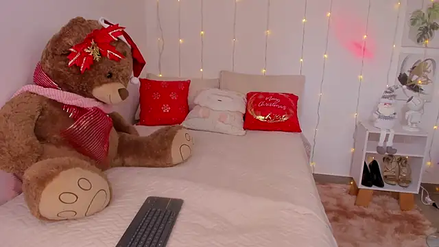 Snapshot of Lily_Hiill7 chatting on 17, 12, 2025 Lily Hiill7 online show from 17, 12, 2025