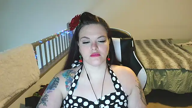 Snapshot of VixieVanderbilt chatting on 17, 12, 2025 VixieVanderbilt online show from 17, 12, 2025