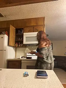 Snapshot of SweeTexasKyn chatting on 11, 1, 2026 SweeTexasKyn online show from 11, 1, 2026