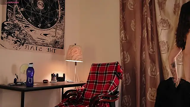 Snapshot of prancing_girl chatting on 16, 6, 2026 prancing girl online show from 16, 6, 2026