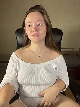 Snapshot of CaramelleSugarr chatting on 2, 4, 2026 CaramelleSugarr online show from 2, 4, 2026