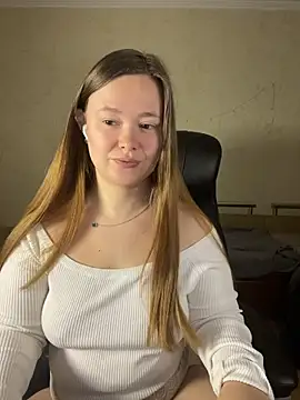 Snapshot of CaramelleSugarr chatting on 10, 4, 2026 CaramelleSugarr online show from 10, 4, 2026