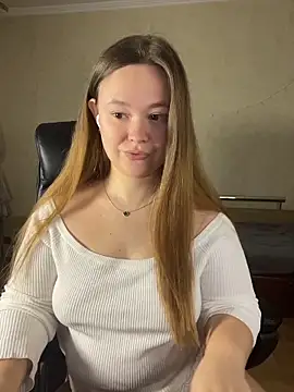 Snapshot of CaramelleSugarr chatting on 12, 4, 2026 CaramelleSugarr online show from 12, 4, 2026