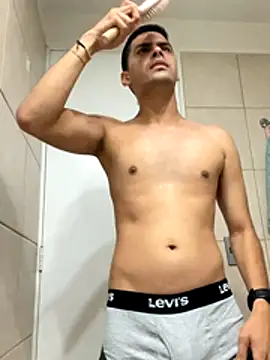 HotWhisper22 online show from 17, 12, 2025