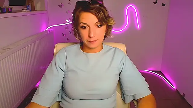 Lana Foxyy online show from 25, 7, 2026