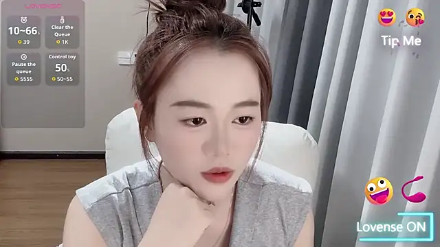 Amireux-8 online show from 8, 4, 2026