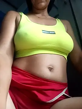 Snapshot of yorsia07 chatting on 17, 12, 2025 yorsia07 online show from 17, 12, 2025