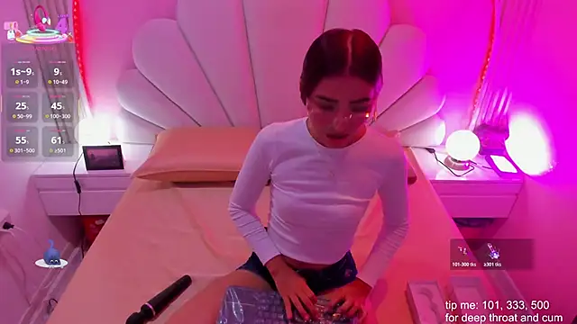 Snapshot of Ary__cherry chatting on 17, 12, 2025 Ary cherry online show from 17, 12, 2025