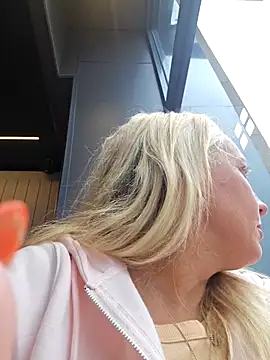 theblondecocklover online show from 23, 3, 2026