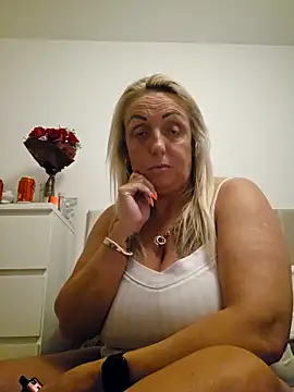 theblondecocklover online show from 25, 3, 2026