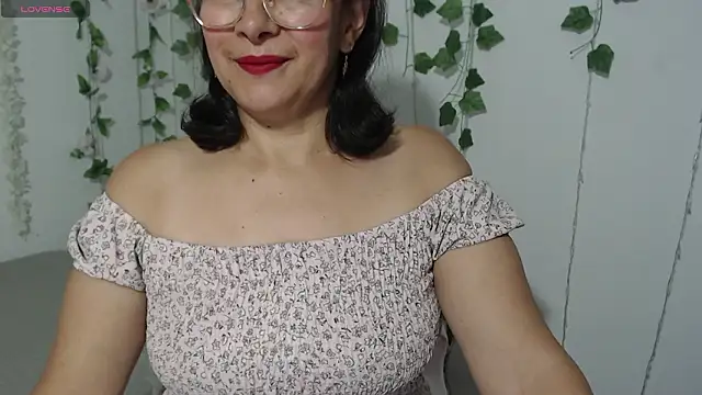 Snapshot of christy_ant chatting on 3, 2, 2026 christy ant online show from 3, 2, 2026