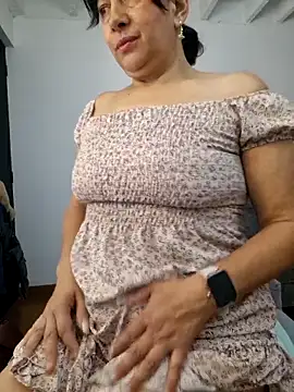 Snapshot of christy_ant chatting on 11, 4, 2026 christy ant online show from 11, 4, 2026