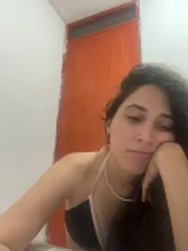 Snapshot of LatinDoll8 chatting on 11, 4, 2026 LatinDoll8 online show from 11, 4, 2026