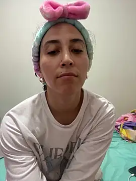 Snapshot of LatinDoll8 chatting on 20, 5, 2026 LatinDoll8 online show from 20, 5, 2026