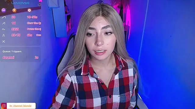 Snapshot of channel_blondee chatting on 8, 4, 2026 channel blondee online show from 8, 4, 2026