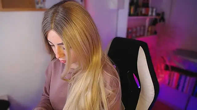 channel blondee online show from 7, 5, 2026